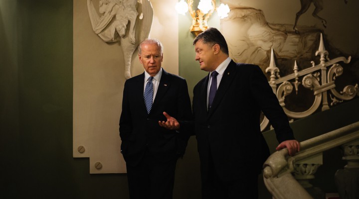 Ukrainian President Petro Poroshenko, right, and U.S. Vice President Joe Biden talk during a meeting in Kiev, Ukraine, Dec. 7, 2015.